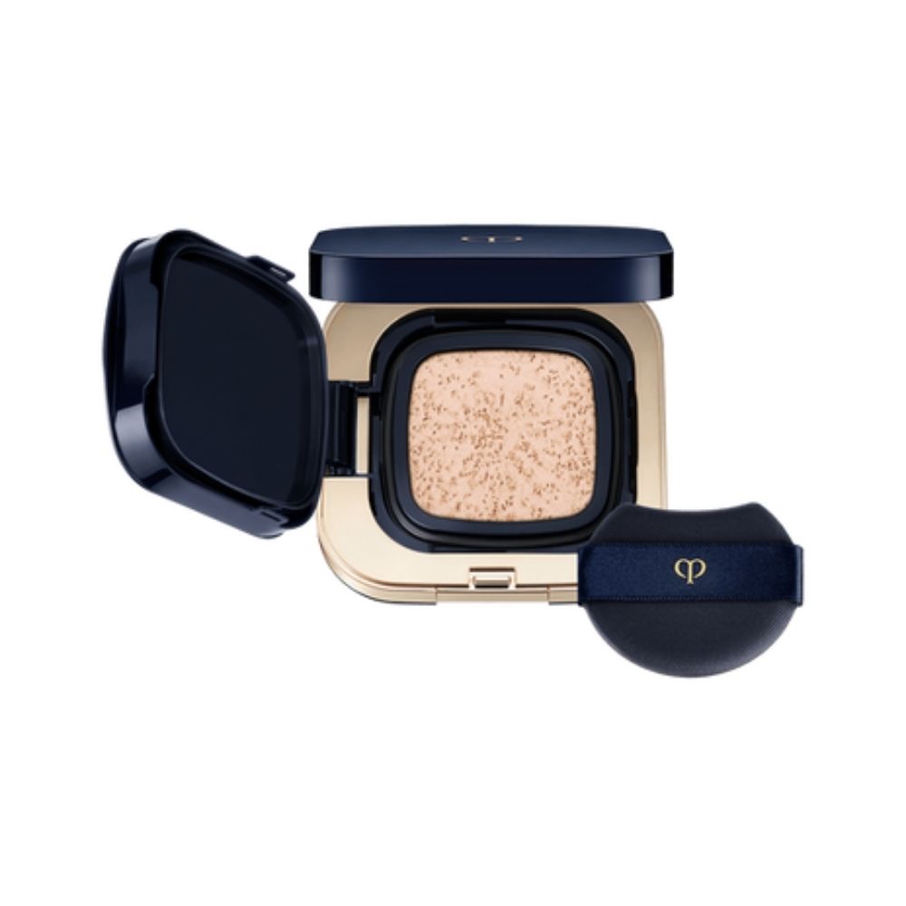 Cle de Peau Beaute Radiant Cushion Foundation Dewy